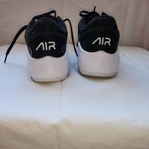 NIKE Air Max - Picture 4 of 6